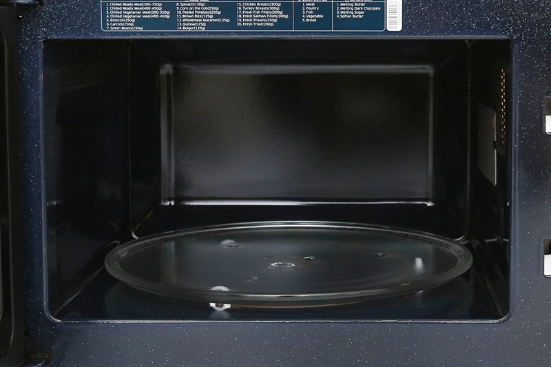 Lò vi sóng Samsung 23 lít MS23K3513AS